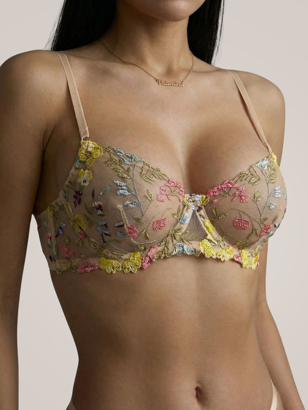 Eliane – Sommerliche Stickerei für Leichtigkeit & Feminität